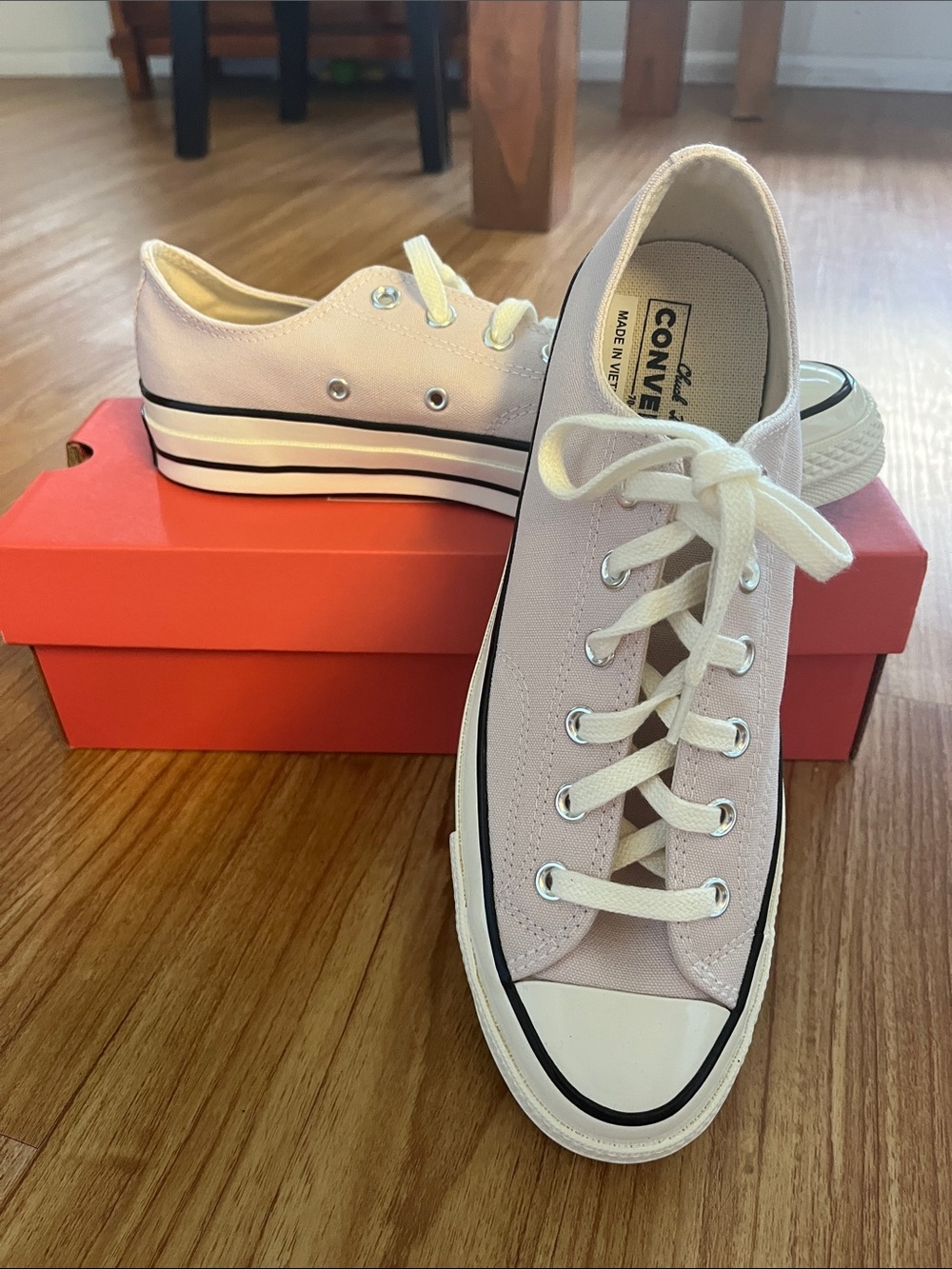 Converse Low Top Sneakers in Pale Pink and White